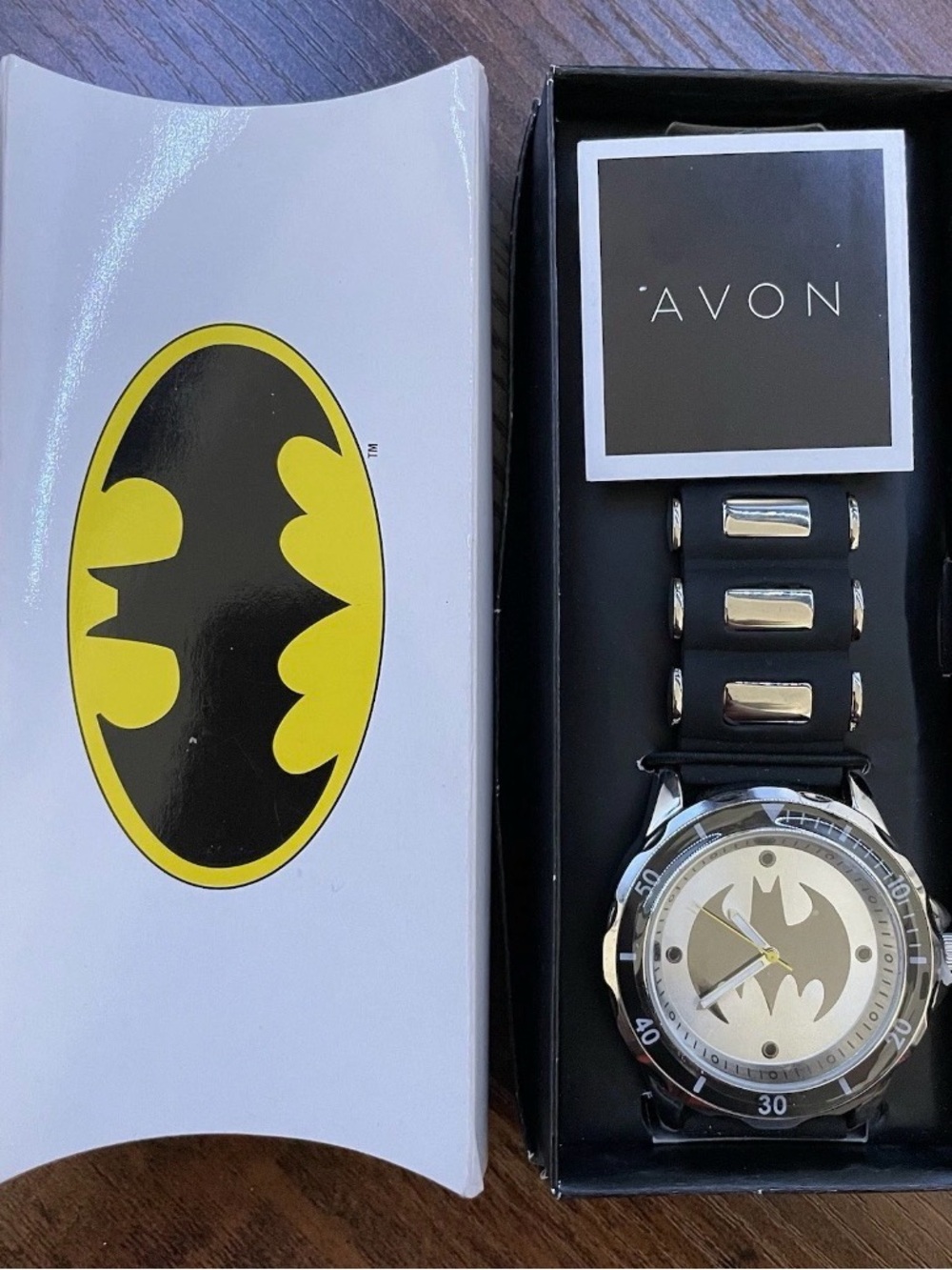 AVON 2014 Batman Men’s Team Watch Black Silicone & Metal – New with Wear to Box